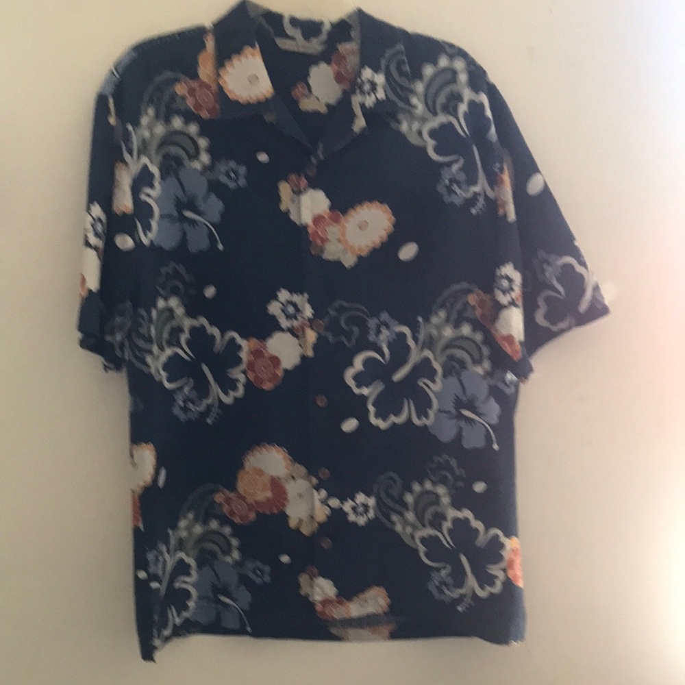 Tommy Bahama Blue and White Casual Button Down Shirt